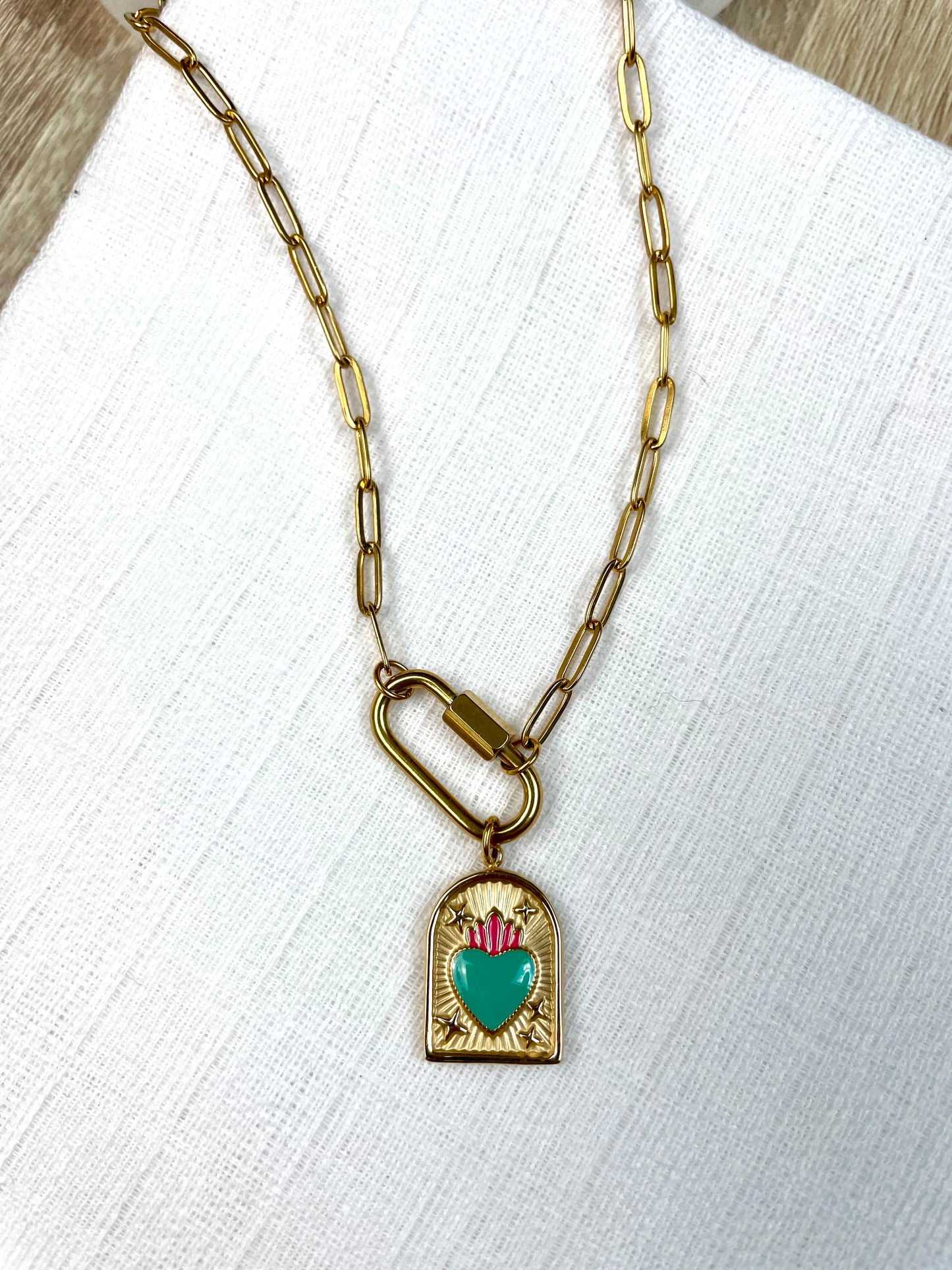 Collier Nathan