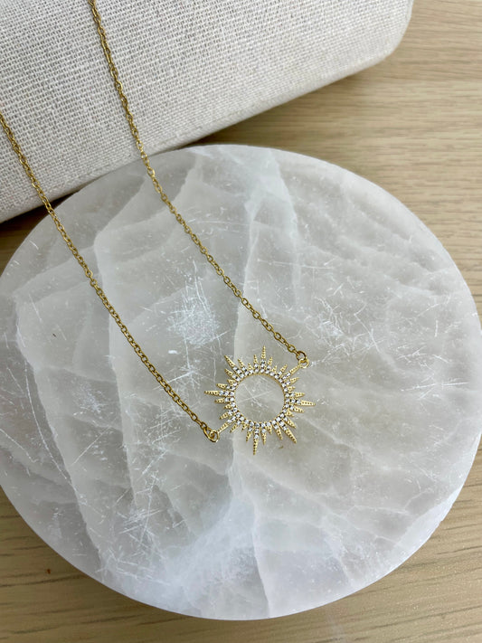 Collier Lucas