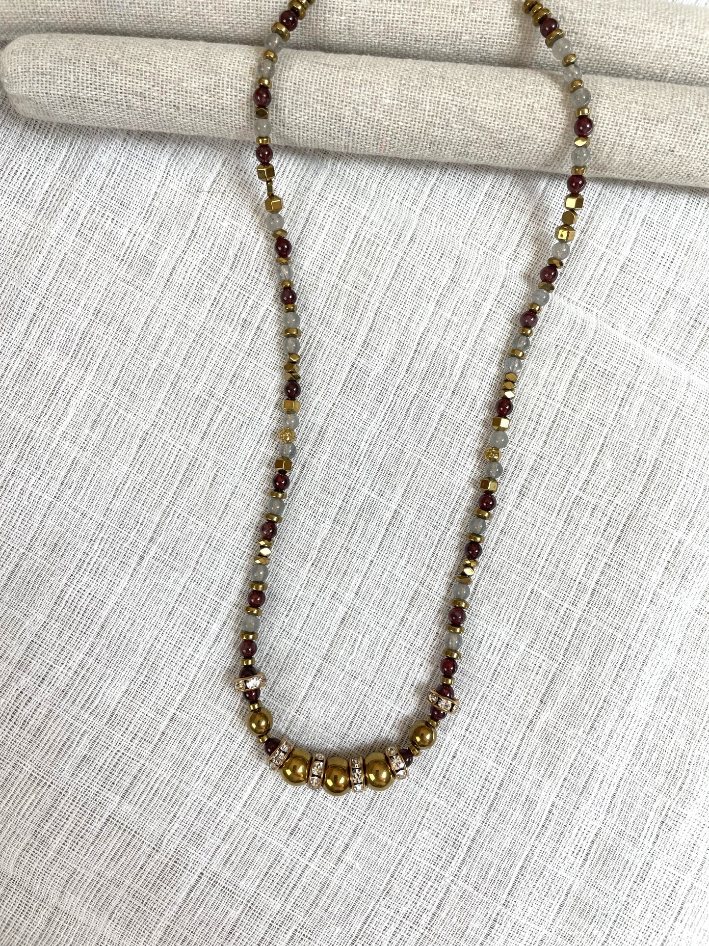 Collier Adrien