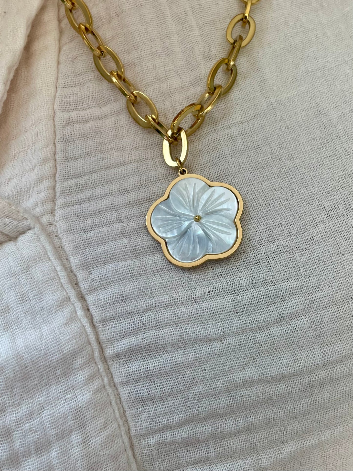 Collier Maé