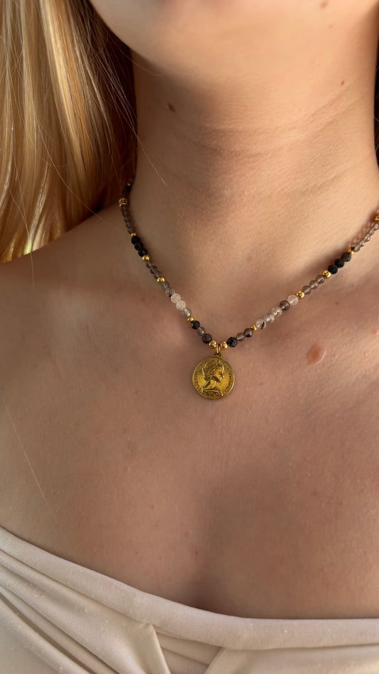 Collier Thomas