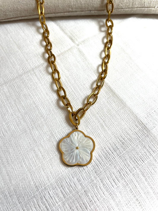 Collier Maé