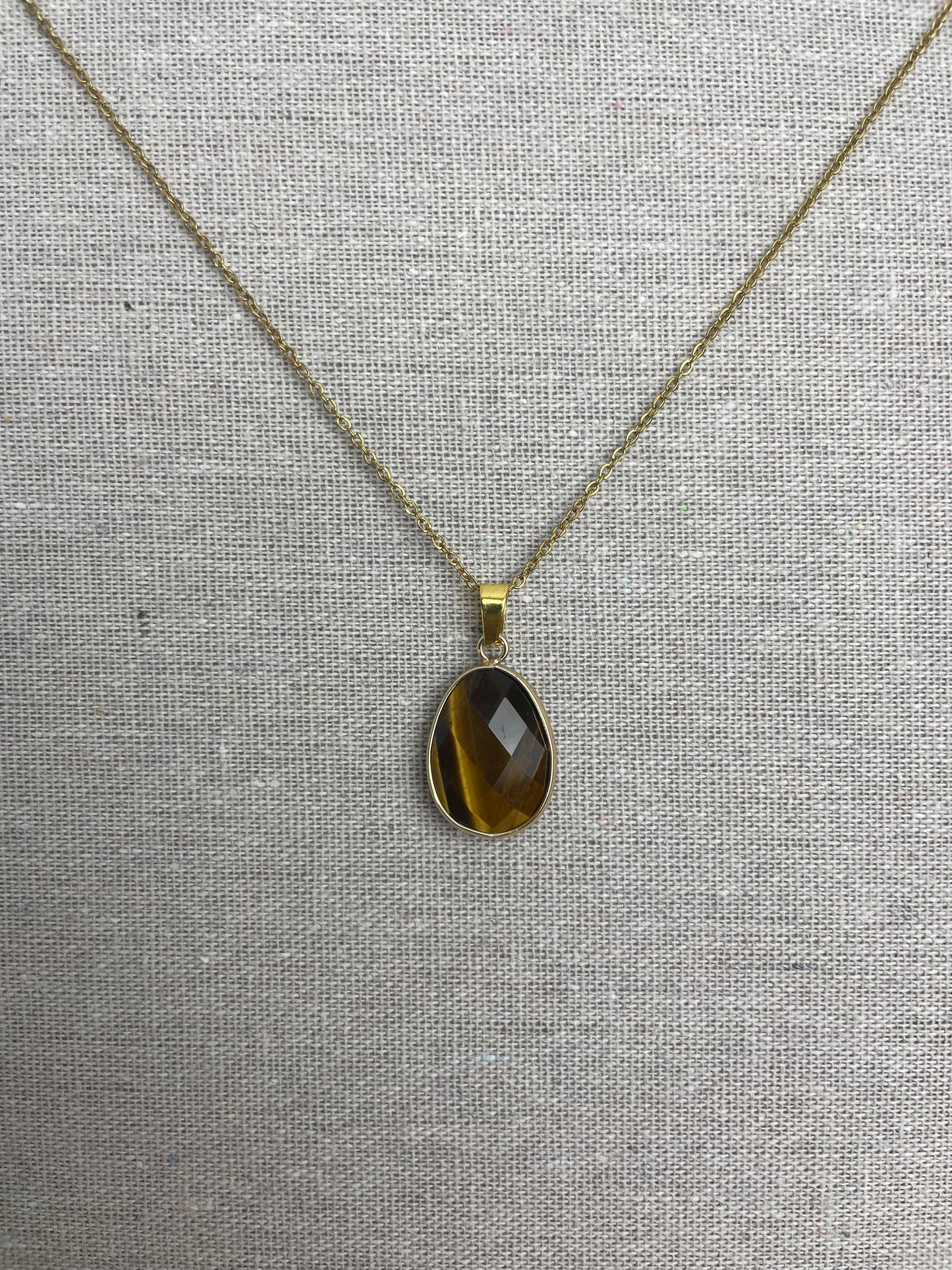 Collier pendentif Œil de Tigre