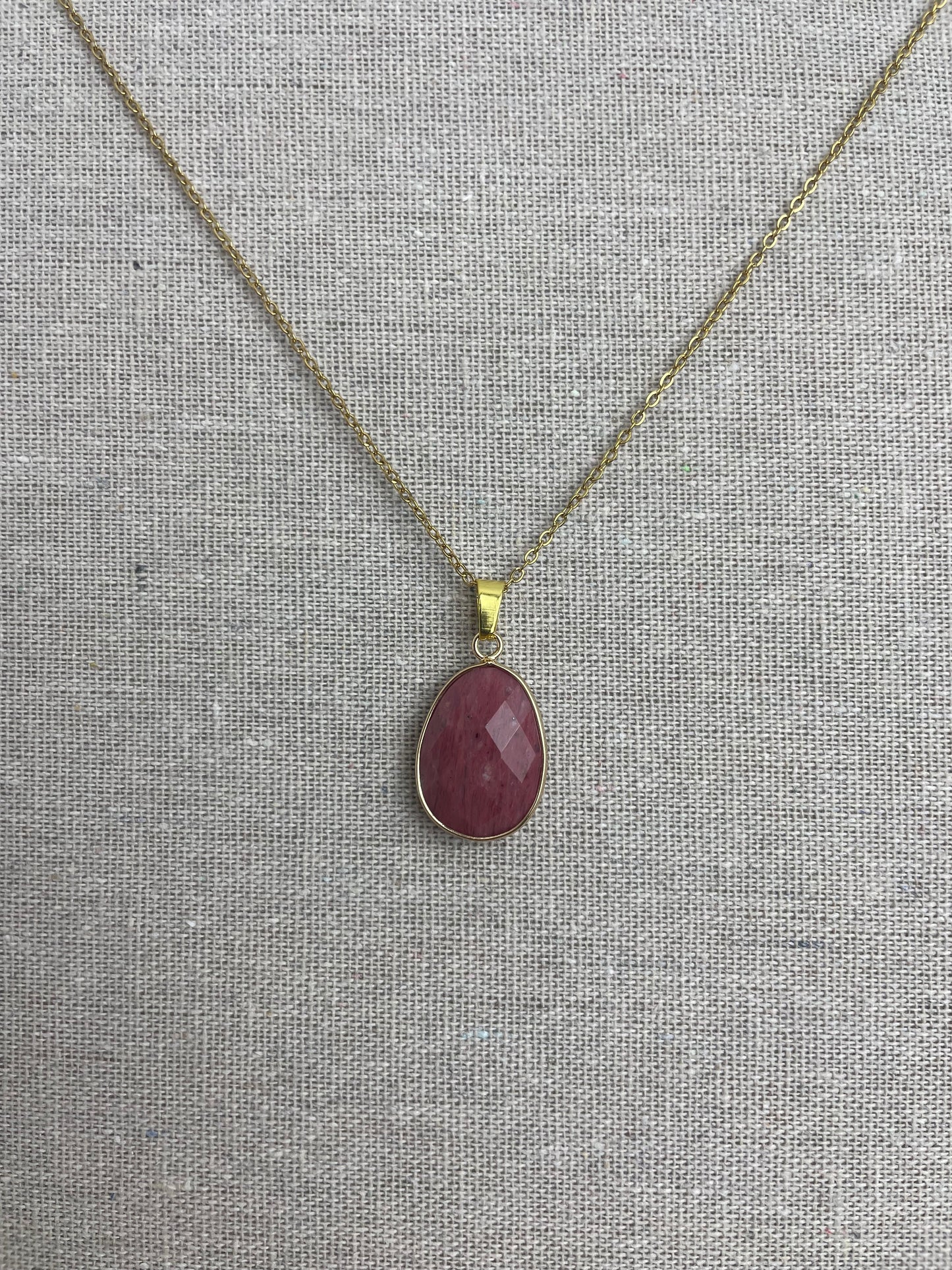 Collier pendentif Rhodonite