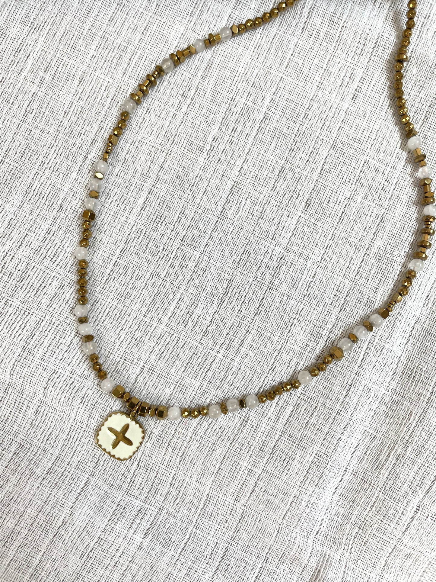 Collier Zach